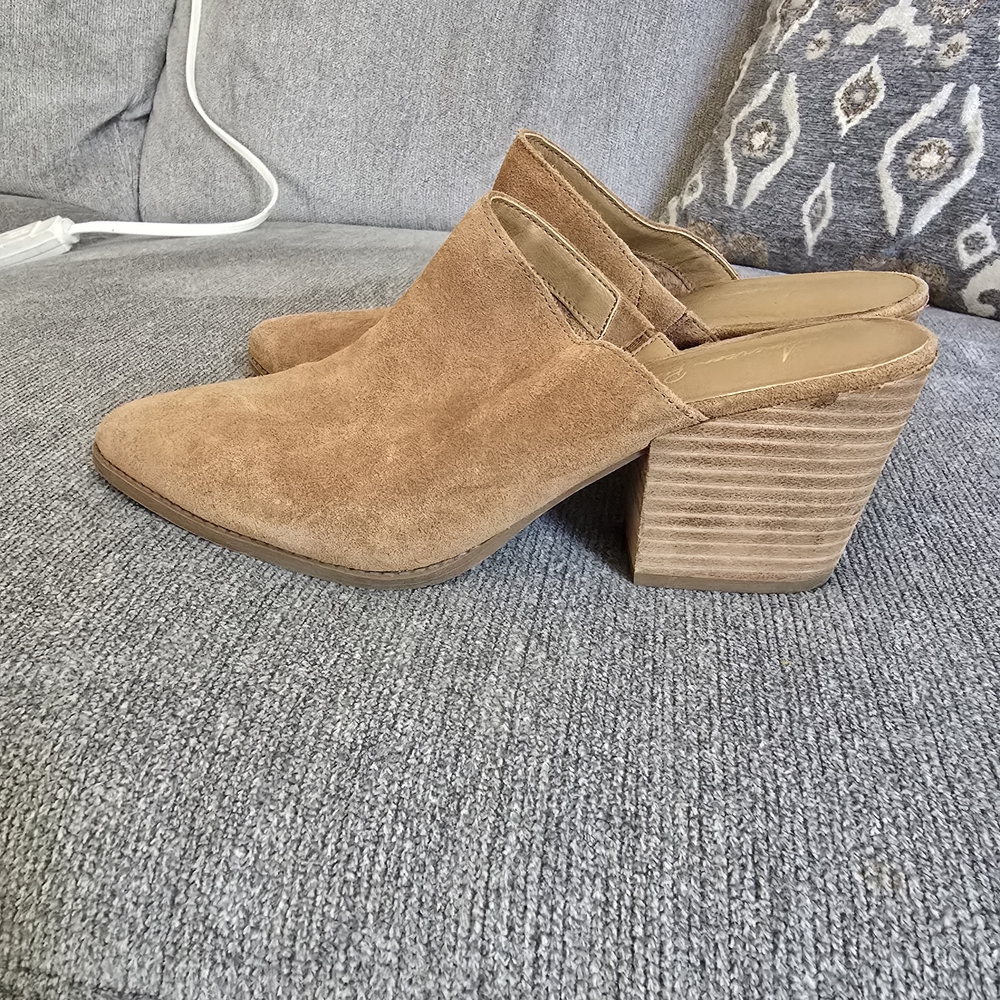 American Rag Brown Suede Block Heel Mules